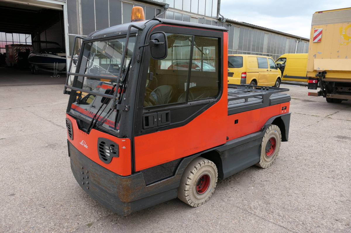 LINDE P250 Schlepper AHK Batterie 24/2021 Schiebetüren - Remolcadora: foto 1 LINDE P250 Schlepper AHK Batterie 24/2021 Schiebetüren - Remolcadora: foto 1