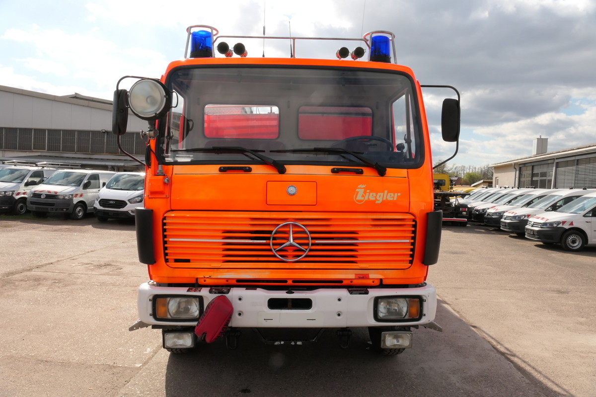 MERCEDES-BENZ 1019 AF Rüstwagen 4x4 TOP ZUSTAND - Camión de bomberos: foto 2 MERCEDES-BENZ 1019 AF Rüstwagen 4x4 TOP ZUSTAND - Camión de bomberos: foto 2
