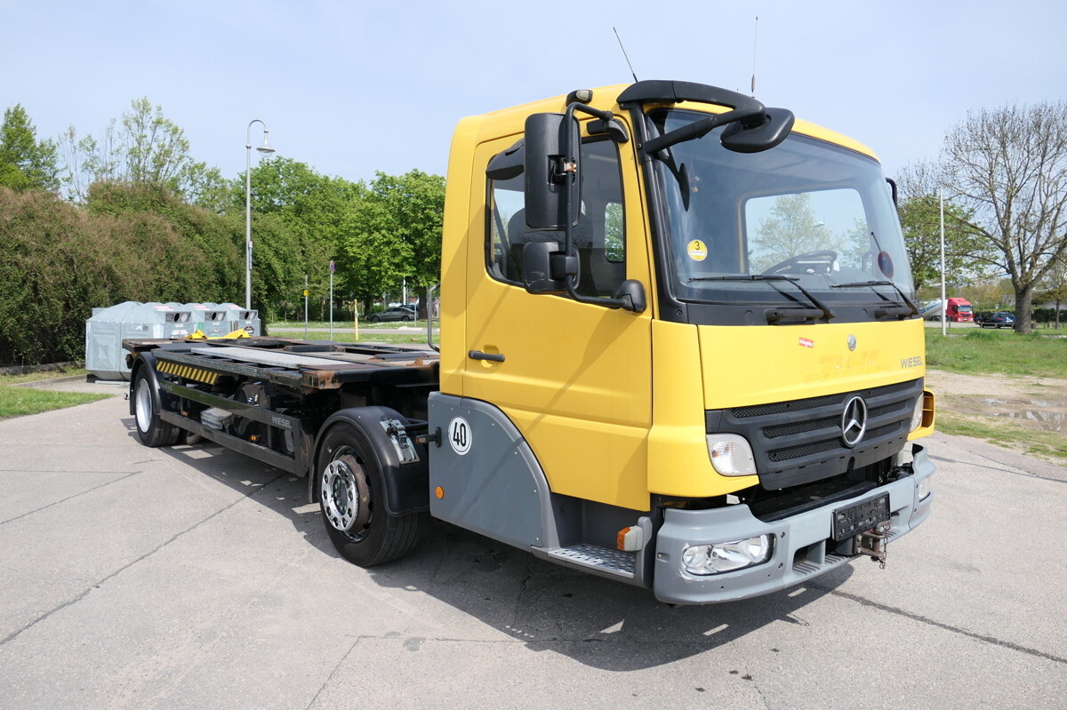 MERCEDES-BENZ KAMAG WBH 25 Wiesel Terberg Umsetzfahrz. Sattelk - Camión portacontenedore/ Intercambiable: foto 2 MERCEDES-BENZ KAMAG WBH 25 Wiesel Terberg Umsetzfahrz. Sattelk - Camión portacontenedore/ Intercambiable: foto 2