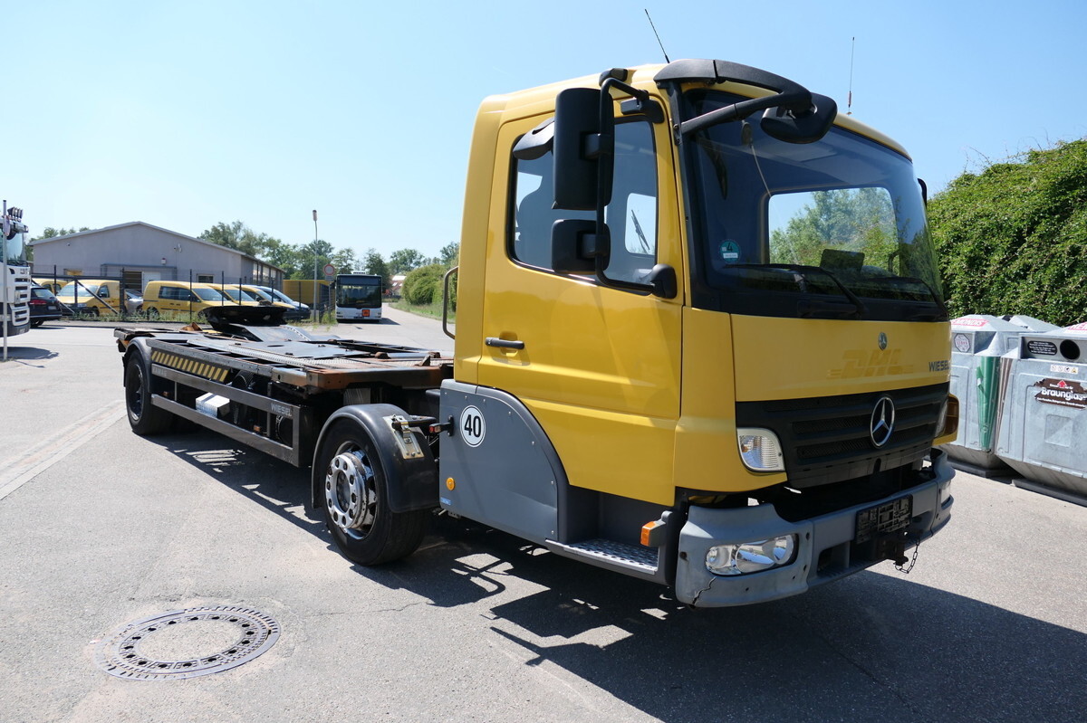 MERCEDES-BENZ KAMAG WBH 25 Wiesel Terberg Umsetzfahrz. Sattelk - Camión portacontenedore/ Intercambiable: foto 2 MERCEDES-BENZ KAMAG WBH 25 Wiesel Terberg Umsetzfahrz. Sattelk - Camión portacontenedore/ Intercambiable: foto 2
