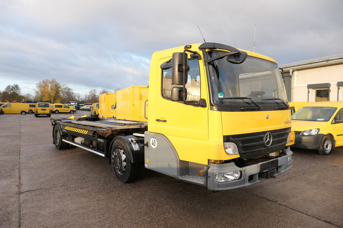 MERCEDES-BENZ KAMAG WBH 25 Wiesel Terberg Umsetzfahrz. Sattelk - Camión portacontenedore/ Intercambiable: foto 3 MERCEDES-BENZ KAMAG WBH 25 Wiesel Terberg Umsetzfahrz. Sattelk - Camión portacontenedore/ Intercambiable: foto 3