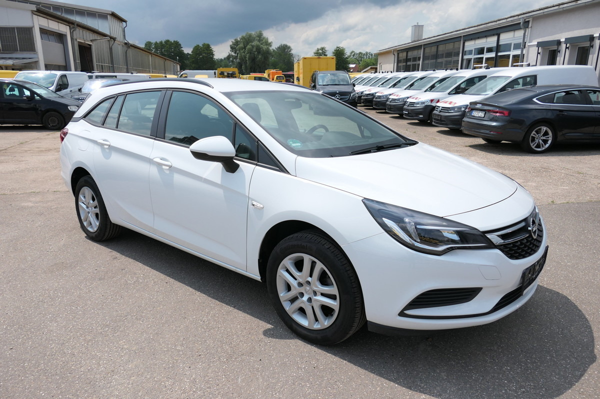 OPEL Astra K 1.4 Turbo CNG Edition Klima COC - Coche: foto 2 OPEL Astra K 1.4 Turbo CNG Edition Klima COC - Coche: foto 2
