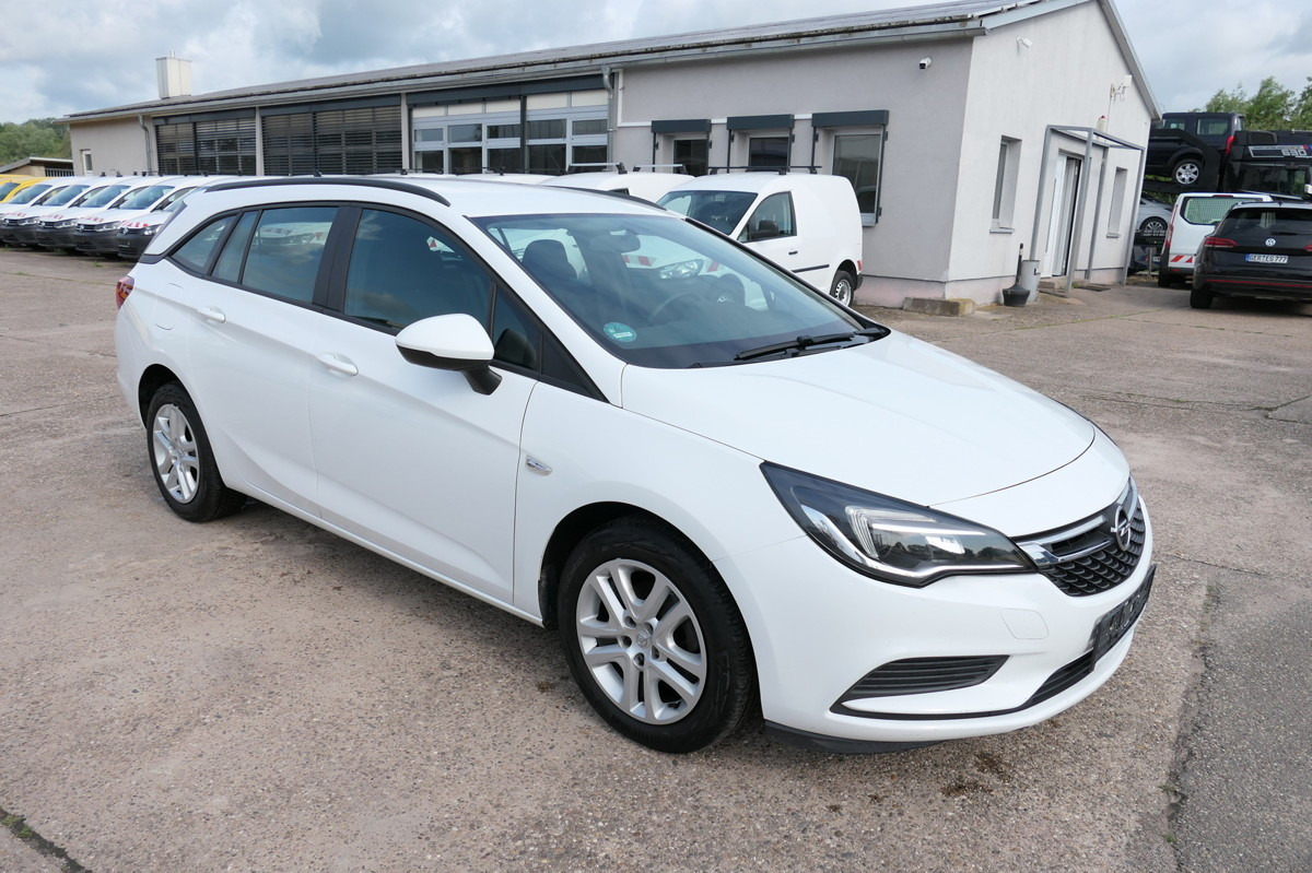 OPEL Astra K 1.6 CDTI Edition S/S KLIMA - Coche: foto 2 OPEL Astra K 1.6 CDTI Edition S/S KLIMA - Coche: foto 2
