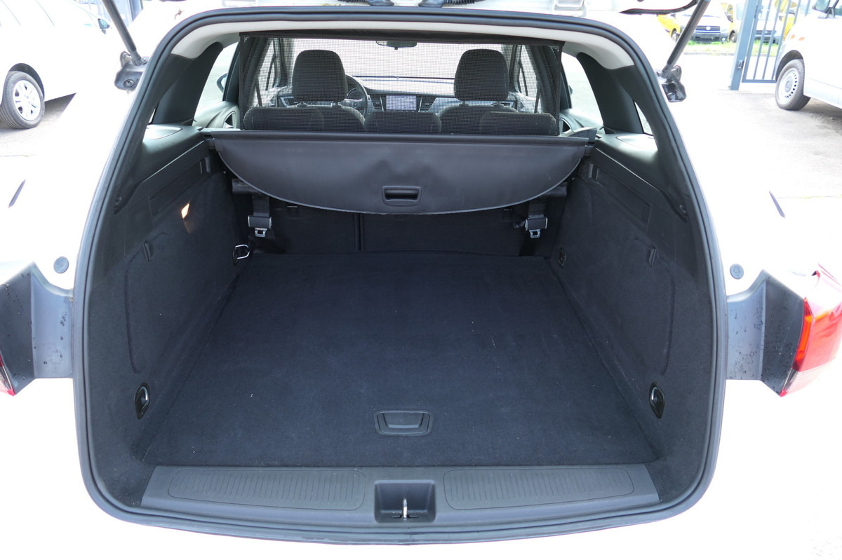 OPEL Astra K 1.6 CDTI Edition S/S KLIMA - Coche: foto 5 OPEL Astra K 1.6 CDTI Edition S/S KLIMA - Coche: foto 5