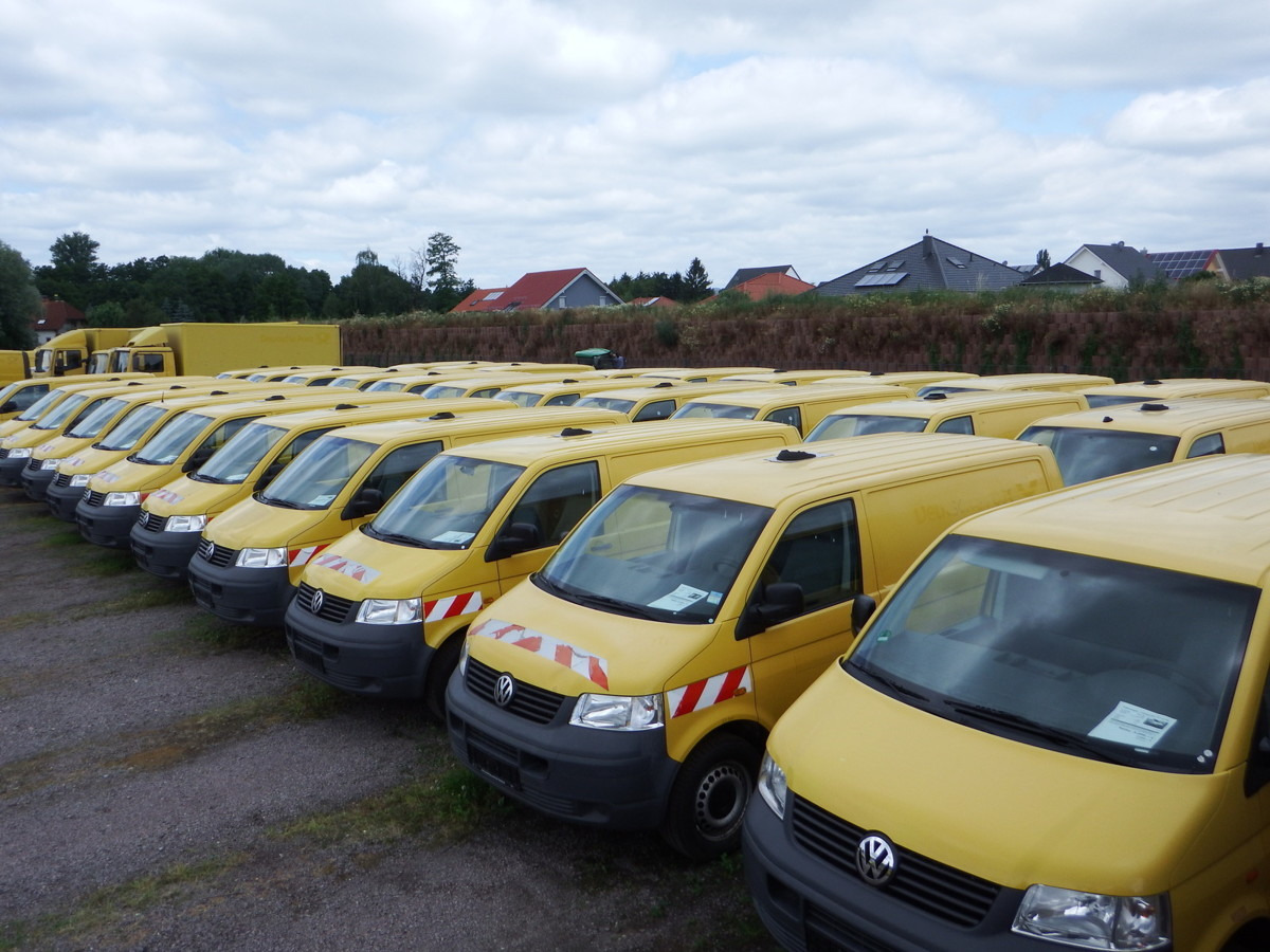 VW T5 Transporter 1.9 TDI 2-Sitzer PARKTRONIK 2xSCH - Furgoneta pequeña: foto 1 VW T5 Transporter 1.9 TDI 2-Sitzer PARKTRONIK 2xSCH - Furgoneta pequeña: foto 1