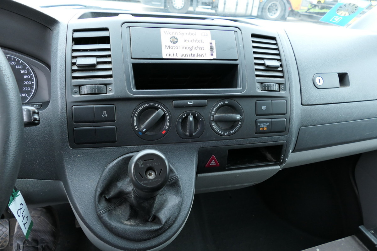 Furgoneta pequeña VW T5 Transporter 2.0 TDI PARKTRONIK EURO-5 2xSCHIE: foto 9 Furgoneta pequeña VW T5 Transporter 2.0 TDI PARKTRONIK EURO-5 2xSCHIE: foto 9
