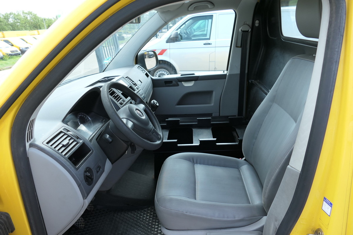 Furgoneta pequeña VW T5 Transporter 2.0 TDI PARKTRONIK EURO5 2xSCHIEB: foto 8 Furgoneta pequeña VW T5 Transporter 2.0 TDI PARKTRONIK EURO5 2xSCHIEB: foto 8