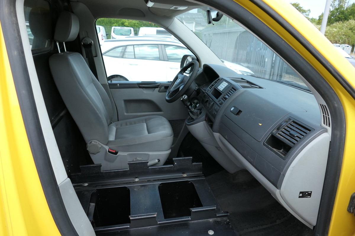 Furgoneta pequeña VW T5 Transporter 2.0 TDI PARKTRONIK EURO5 2xSCHIEB: foto 6 Furgoneta pequeña VW T5 Transporter 2.0 TDI PARKTRONIK EURO5 2xSCHIEB: foto 6