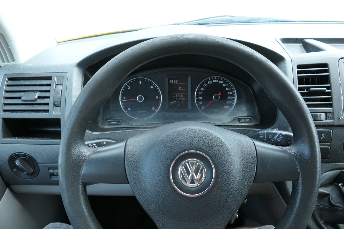 Furgoneta pequeña VW T5 Transporter 2.0 TDI PARKTRONIK EURO5 2xSCHIEB: foto 10 Furgoneta pequeña VW T5 Transporter 2.0 TDI PARKTRONIK EURO5 2xSCHIEB: foto 10