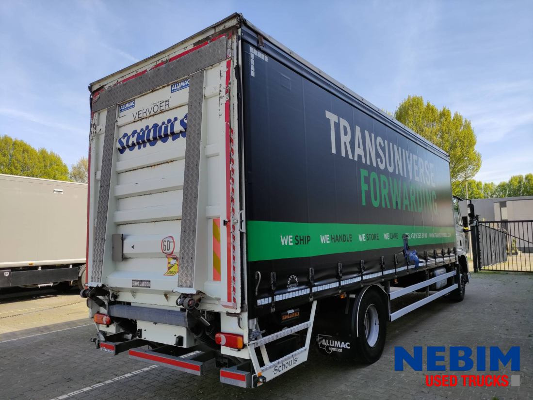 DAF CF 320 4x2 - 440.565 km - Camión lona: foto 2 DAF CF 320 4x2 - 440.565 km - Camión lona: foto 2