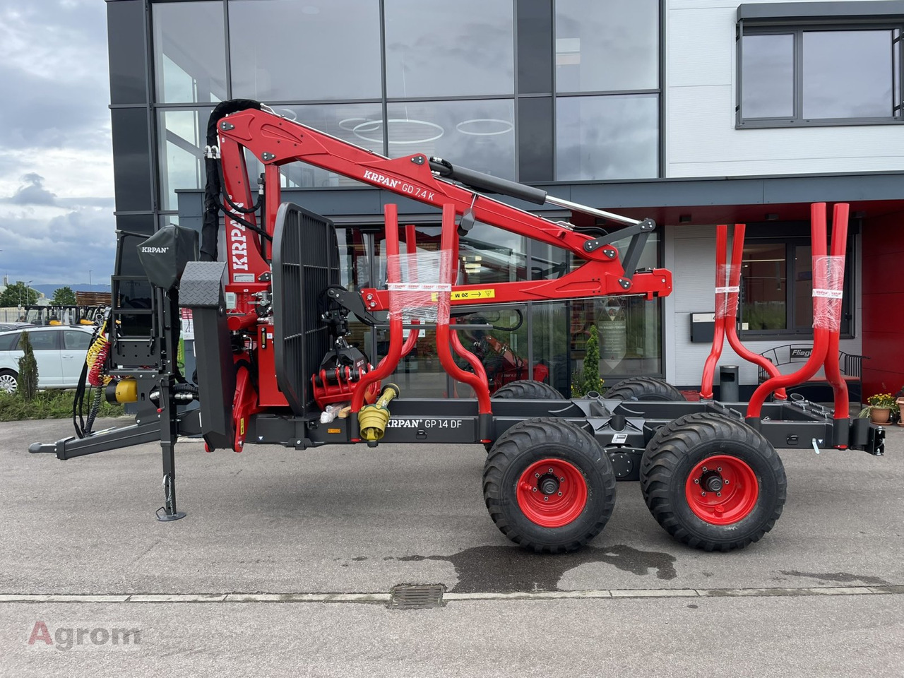 Krpan GP 14 DF + Kran 7,4 K - Remolque forestal: foto 2 Krpan GP 14 DF + Kran 7,4 K - Remolque forestal: foto 2