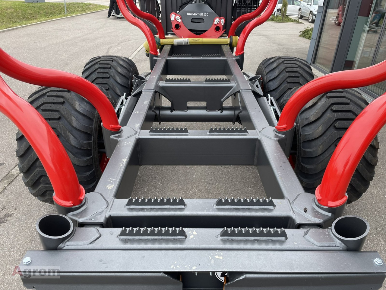 Krpan GP 14 DF + Kran 7,4 K - Remolque forestal: foto 4 Krpan GP 14 DF + Kran 7,4 K - Remolque forestal: foto 4