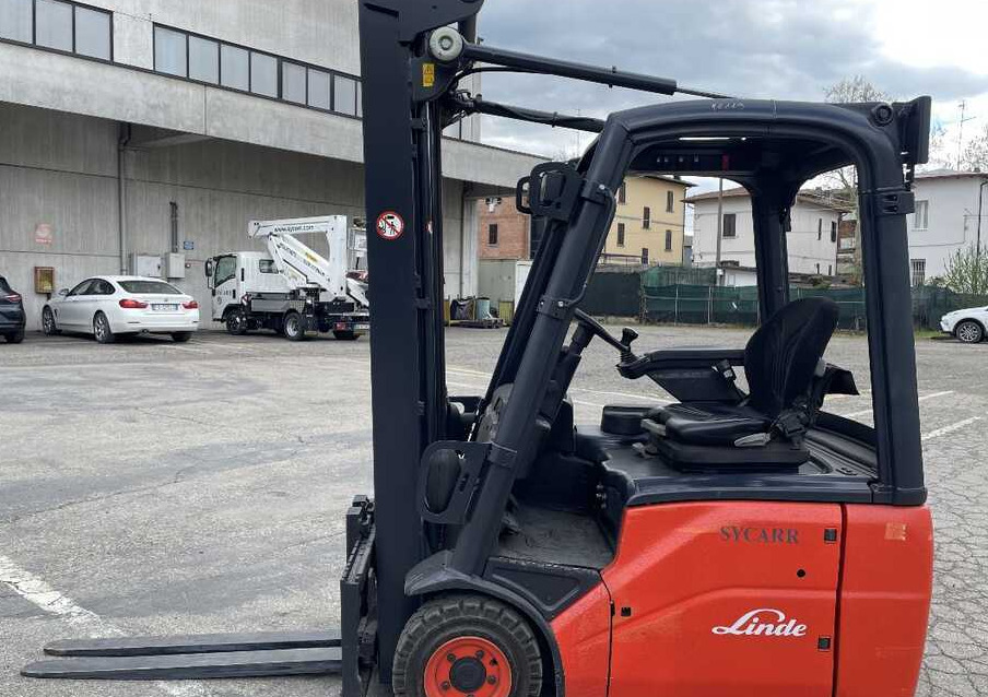 Linde E 16 C-01 (BATT. 2017) - Carretilla elevadora eléctrica: foto 1 Linde E 16 C-01 (BATT. 2017) - Carretilla elevadora eléctrica: foto 1