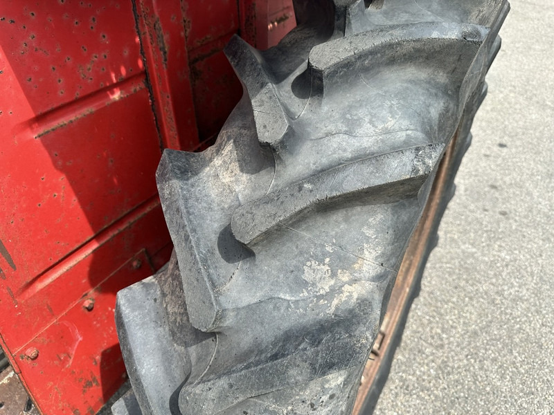 Massey Ferguson 135 - Tractor: foto 5 Massey Ferguson 135 - Tractor: foto 5