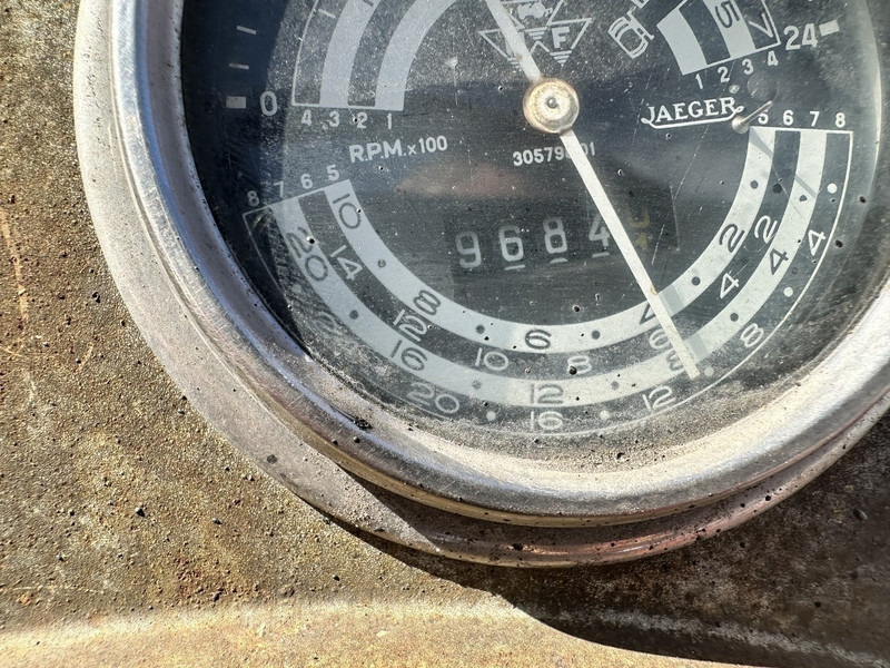 Massey Ferguson 165 - Tractor: foto 5 Massey Ferguson 165 - Tractor: foto 5