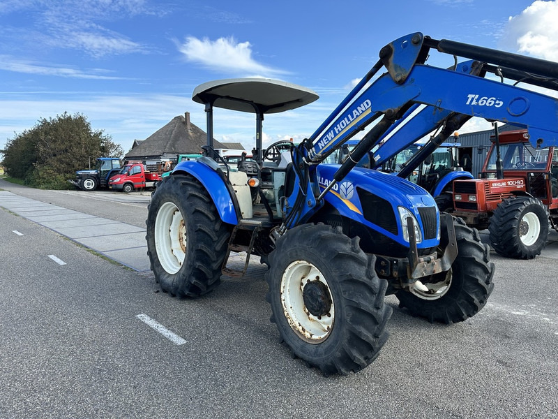 New Holland TD5.100 - Tractor: foto 4 New Holland TD5.100 - Tractor: foto 4