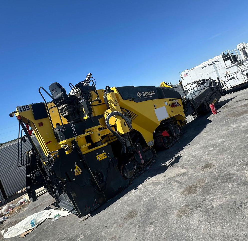 Bomag BM 1300/35 - Fresadora en frío: foto 2 Bomag BM 1300/35 - Fresadora en frío: foto 2