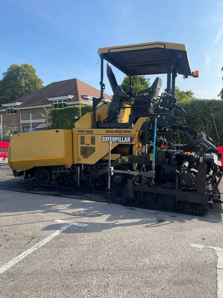Caterpillar AP 555 F - Pavimentadora de asfalto: foto 1 Caterpillar AP 555 F - Pavimentadora de asfalto: foto 1