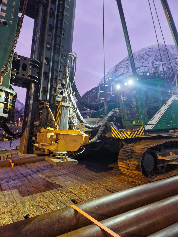 Junttan MPX90 - Martillo de hinca de pilotes: foto 1 Junttan MPX90 - Martillo de hinca de pilotes: foto 1