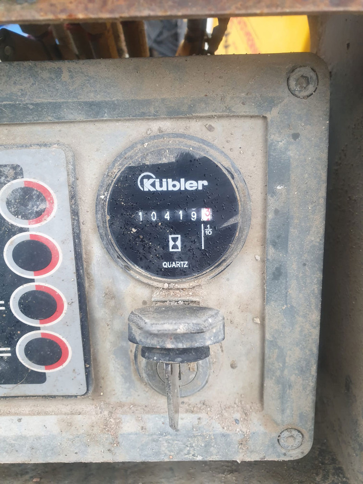 Klemm KR 709-2 - Martillo de hinca de pilotes: foto 4 Klemm KR 709-2 - Martillo de hinca de pilotes: foto 4