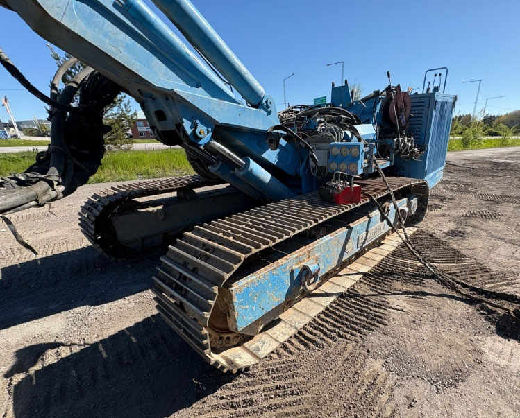 Klemm KR 807-7F - Martillo de hinca de pilotes: foto 4 Klemm KR 807-7F - Martillo de hinca de pilotes: foto 4