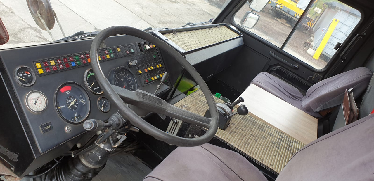 Autogrúa Liebherr LTM 1050-1: foto 7