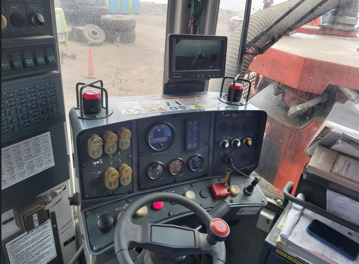 Sandvik DS411-C - Maquinaria para minería: foto 4 Sandvik DS411-C - Maquinaria para minería: foto 4