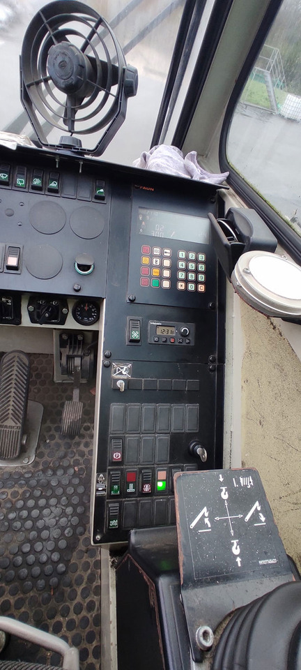 Tadano Faun ATF 30-2L - Autogrúa: foto 4 Tadano Faun ATF 30-2L - Autogrúa: foto 4