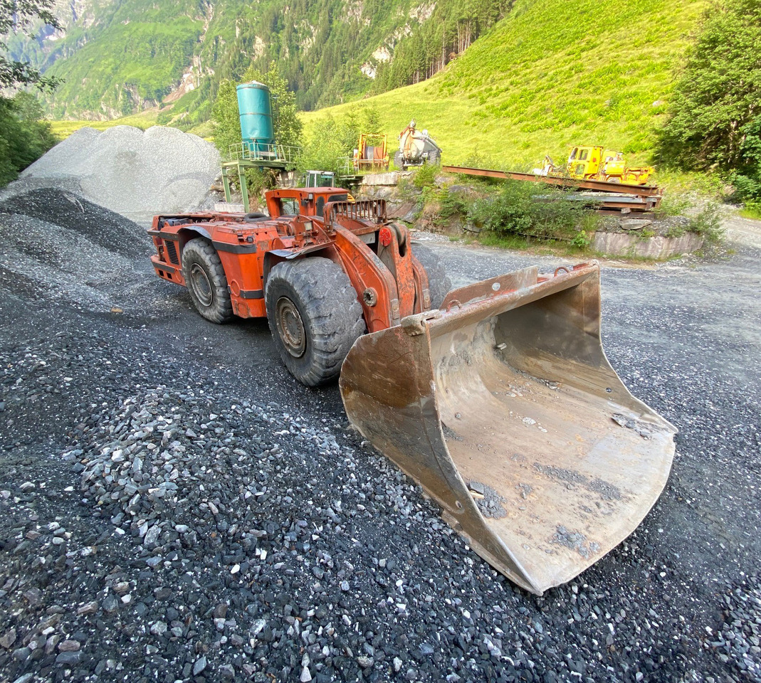 Tamrock Toro 0010 - Maquinaria para minería: foto 1 Tamrock Toro 0010 - Maquinaria para minería: foto 1