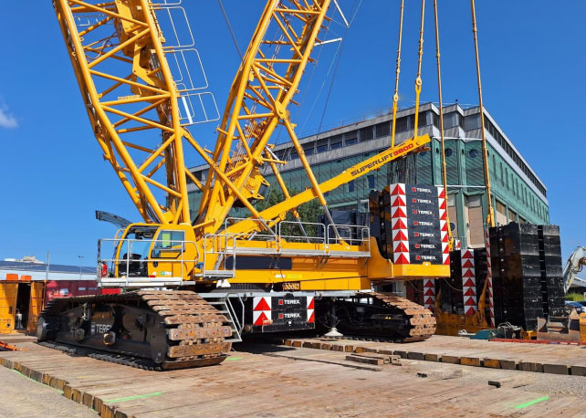 Terex Demag CC 3800-1 - Grúa sobre orugas: foto 1 Terex Demag CC 3800-1 - Grúa sobre orugas: foto 1