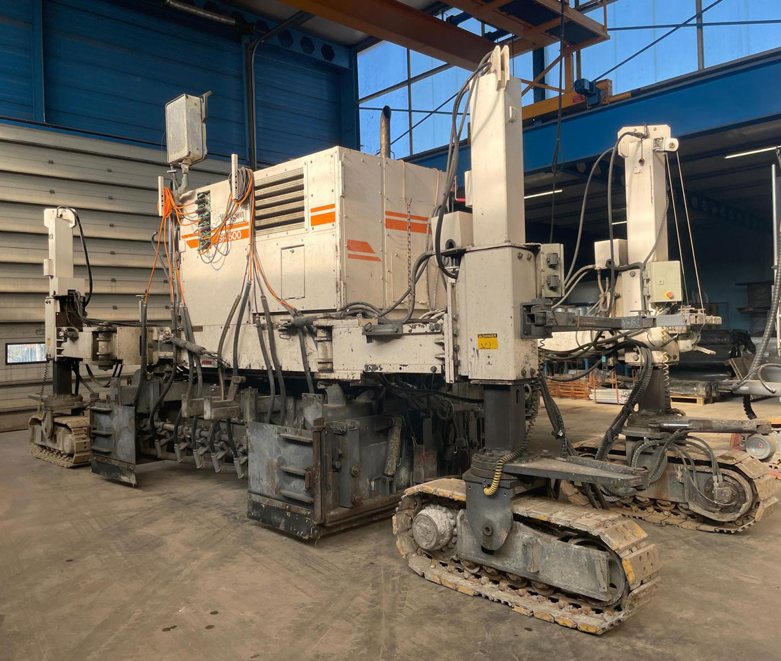 Wirtgen SP 500 - Pavimentadora de asfalto: foto 4 Wirtgen SP 500 - Pavimentadora de asfalto: foto 4
