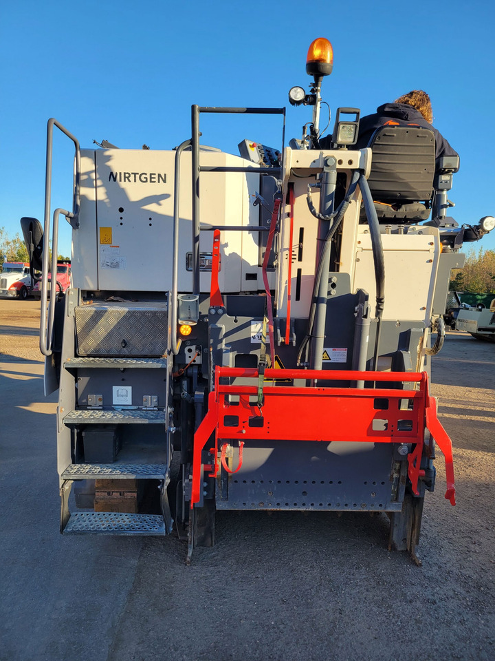 Wirtgen W 120 CFI - Fresadora en frío: foto 5 Wirtgen W 120 CFI - Fresadora en frío: foto 5