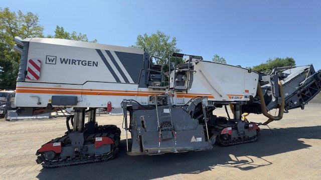 Wirtgen W 220 I - Fresadora en frío: foto 1 Wirtgen W 220 I - Fresadora en frío: foto 1