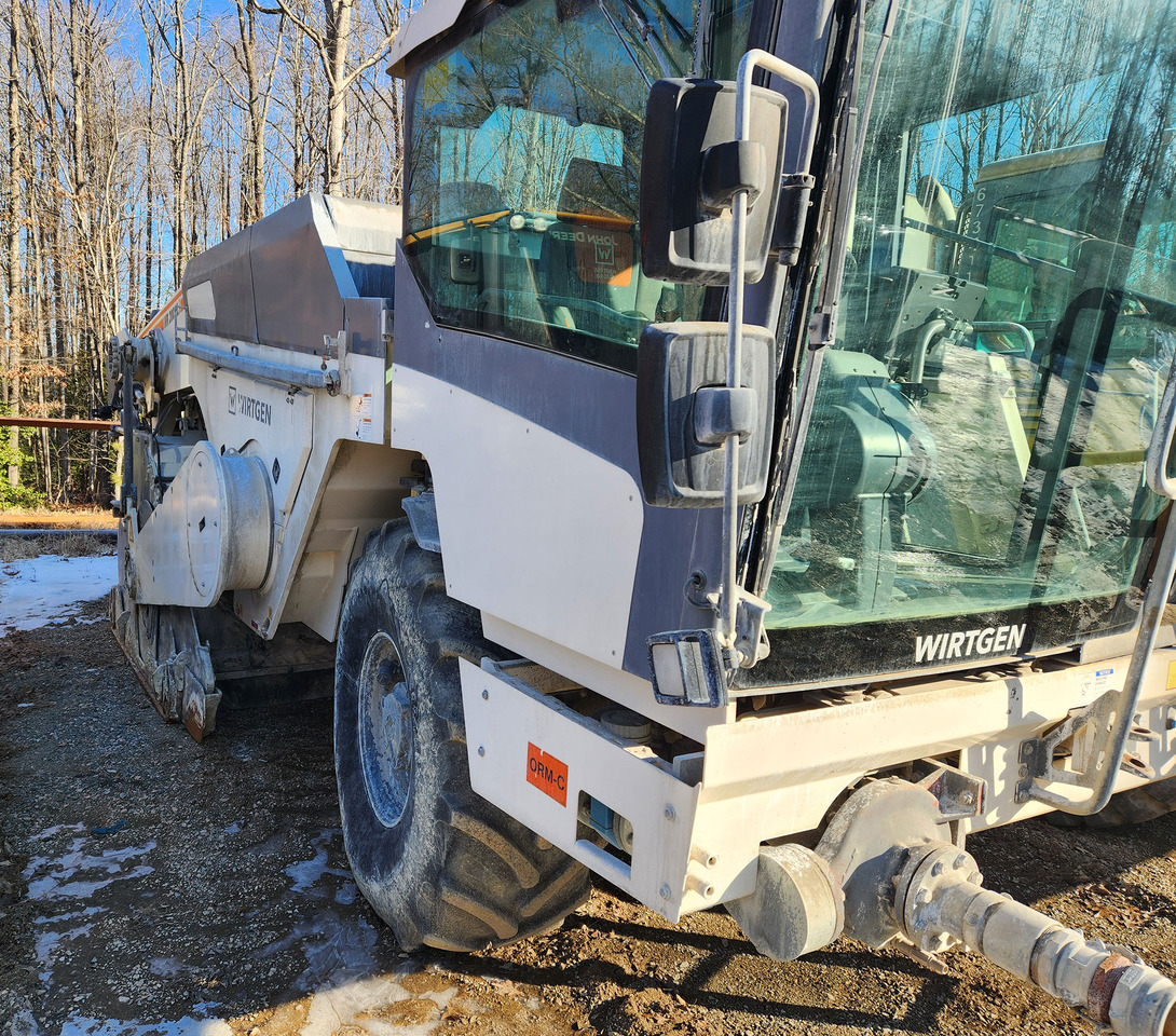 Wirtgen WR 200 XLI - Estabilizador de suelos: foto 1 Wirtgen WR 200 XLI - Estabilizador de suelos: foto 1