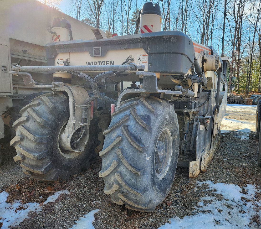 Wirtgen WR 200 XLI - Estabilizador de suelos: foto 4 Wirtgen WR 200 XLI - Estabilizador de suelos: foto 4