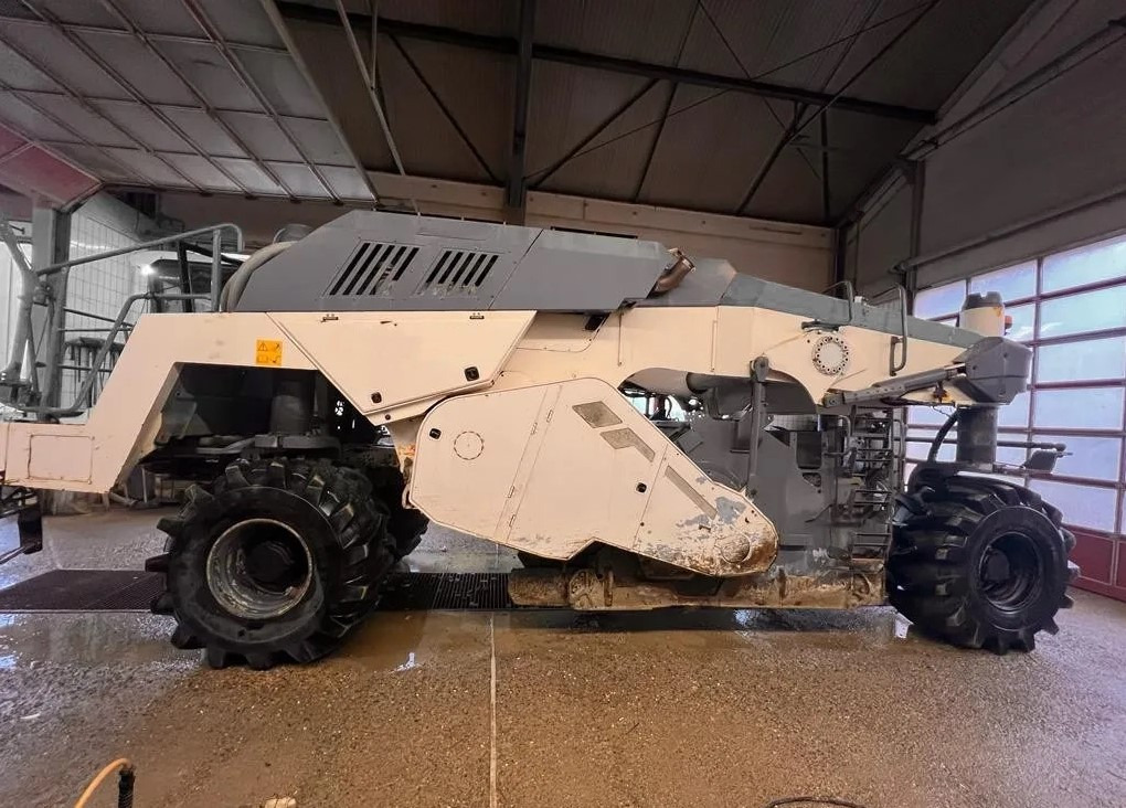 Wirtgen WR 240 I - Estabilizador de suelos: foto 2 Wirtgen WR 240 I - Estabilizador de suelos: foto 2
