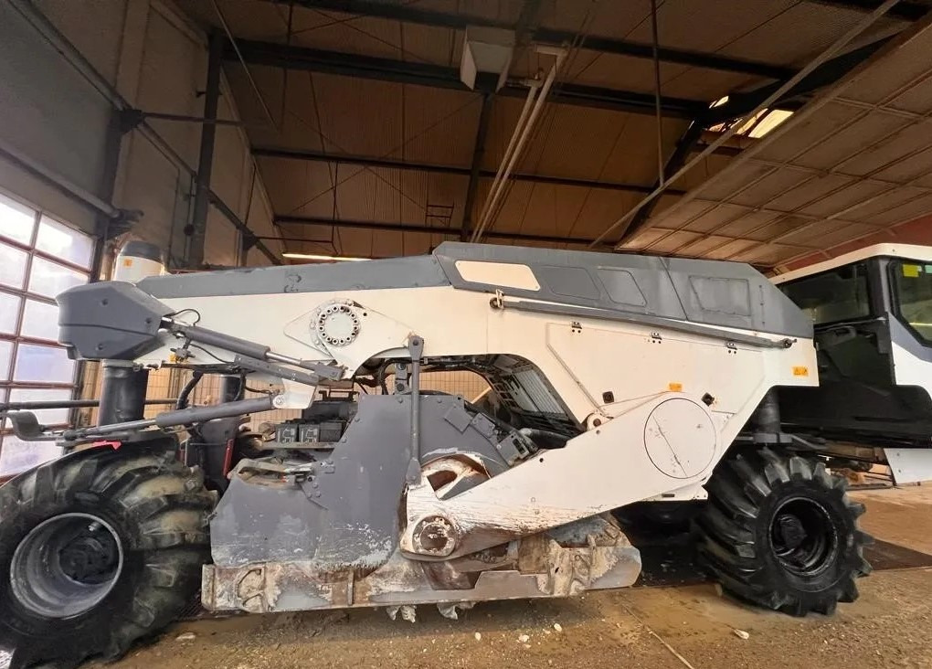 Wirtgen WR 240 I - Estabilizador de suelos: foto 3 Wirtgen WR 240 I - Estabilizador de suelos: foto 3