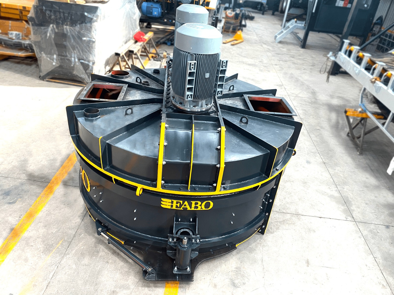 FABO twin shaft mixer - Hormigonera: foto 4 FABO twin shaft mixer - Hormigonera: foto 4