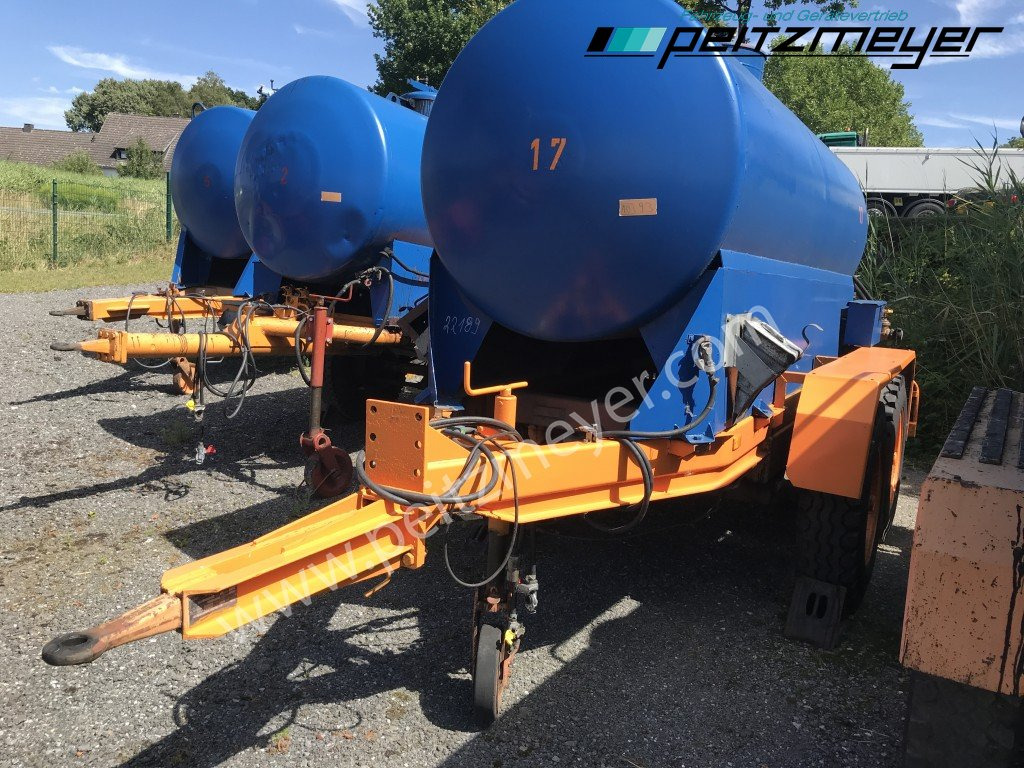 BATHE TANDEMANHÄNGER Bitum / Teerkocher 3,5 m³ Hatz DIesel 1 D 81 C - Distribuidor de asfalto: foto 4 BATHE TANDEMANHÄNGER Bitum / Teerkocher 3,5 m³ Hatz DIesel 1 D 81 C - Distribuidor de asfalto: foto 4