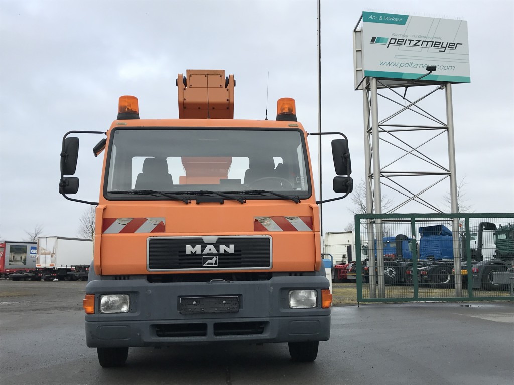MAN L75 14.224 BB Ruthmann Hubarbeitsbühne T 225 - Camión con plataforma elevadora: foto 5 MAN L75 14.224 BB Ruthmann Hubarbeitsbühne T 225 - Camión con plataforma elevadora: foto 5