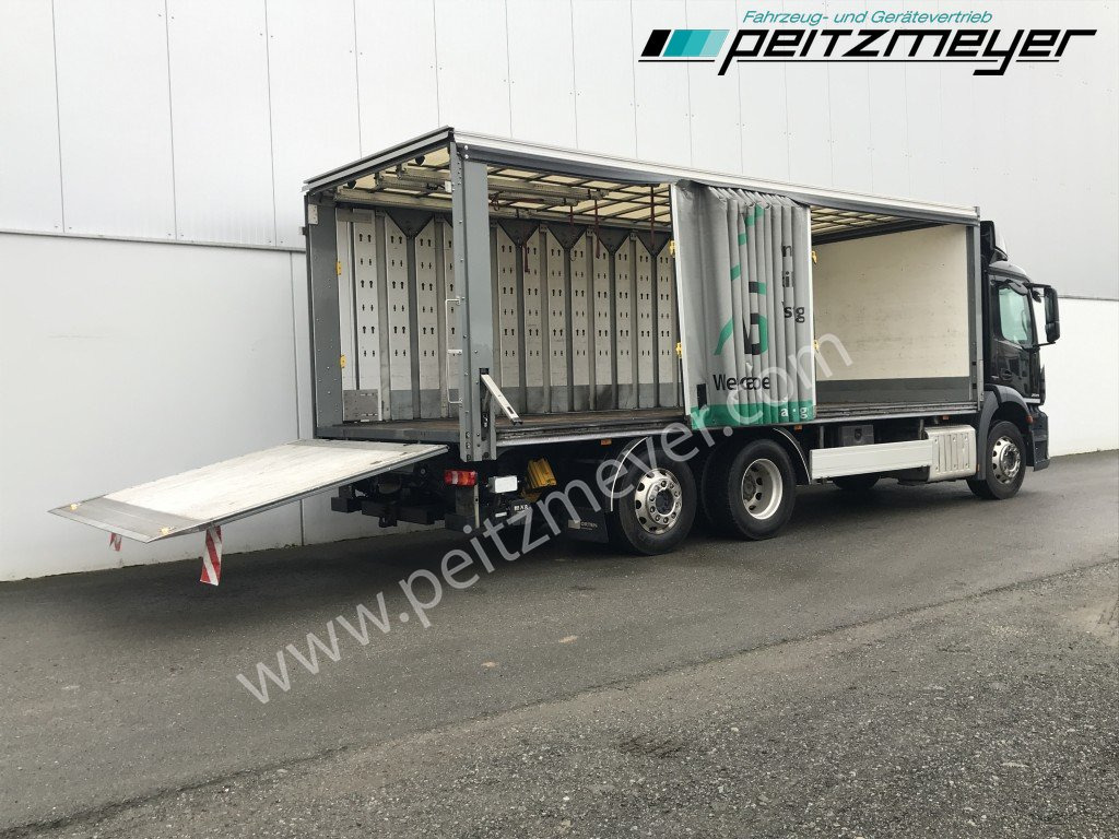 MERCEDES-BENZ Antos 2543 LL Getränke Schiebeplane Retarder, 2 x AHK, LBW 2 t., Lenkachse - Camión transporte de bebidas: foto 3 MERCEDES-BENZ Antos 2543 LL Getränke Schiebeplane Retarder, 2 x AHK, LBW 2 t., Lenkachse - Camión transporte de bebidas: foto 3