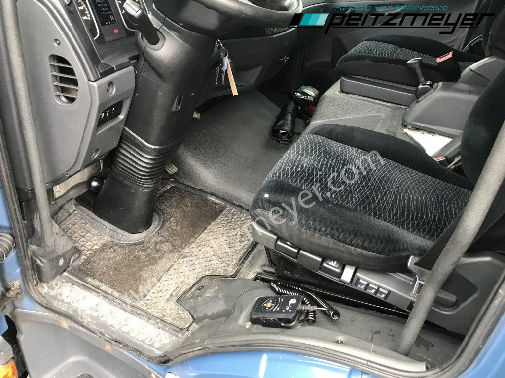 Camión caja cerrada MERCEDES-BENZ Atego 818 L Koffer + LBW Euro 6, Klima, AHK,: foto 16 Camión caja cerrada MERCEDES-BENZ Atego 818 L Koffer + LBW Euro 6, Klima, AHK,: foto 16