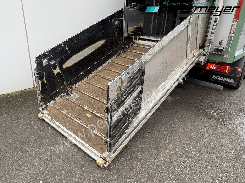 Camión transporte de ganado Scania G 450 6x2, Kaba 3-Stock, Hubdach Lenk + Lift,: foto 24 Camión transporte de ganado Scania G 450 6x2, Kaba 3-Stock, Hubdach Lenk + Lift,: foto 24