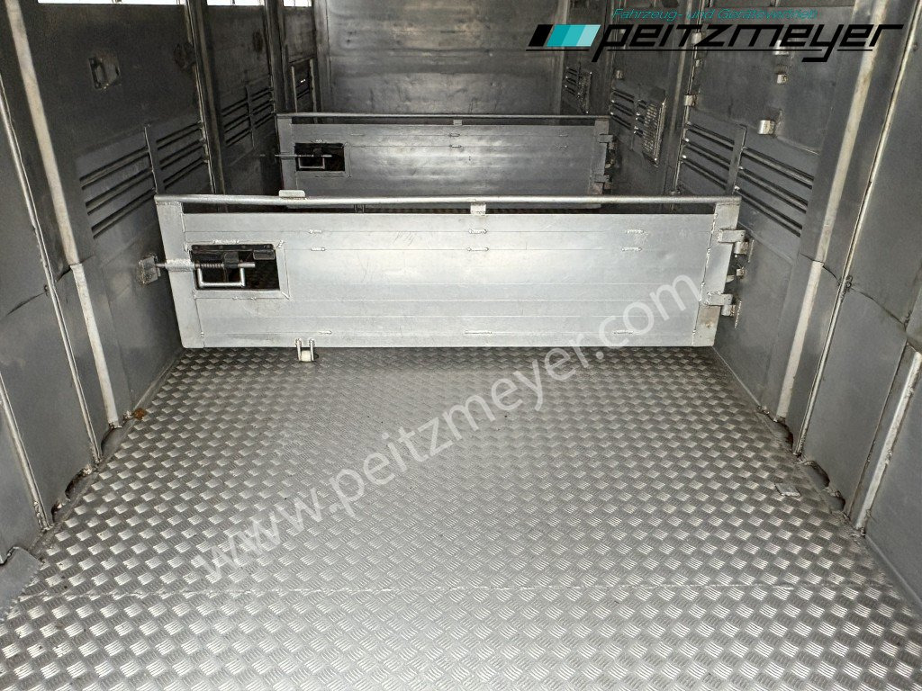 Camión transporte de ganado Scania G 450 6x2, Kaba 3-Stock, Hubdach Lenk + Lift,: foto 25 Camión transporte de ganado Scania G 450 6x2, Kaba 3-Stock, Hubdach Lenk + Lift,: foto 25