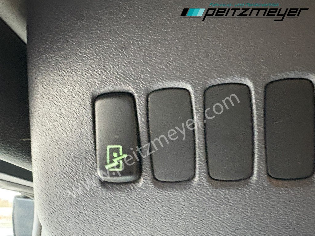 Camión transporte de ganado Scania G 450 6x2, Kaba 3-Stock, Hubdach Lenk + Lift,: foto 29 Camión transporte de ganado Scania G 450 6x2, Kaba 3-Stock, Hubdach Lenk + Lift,: foto 29