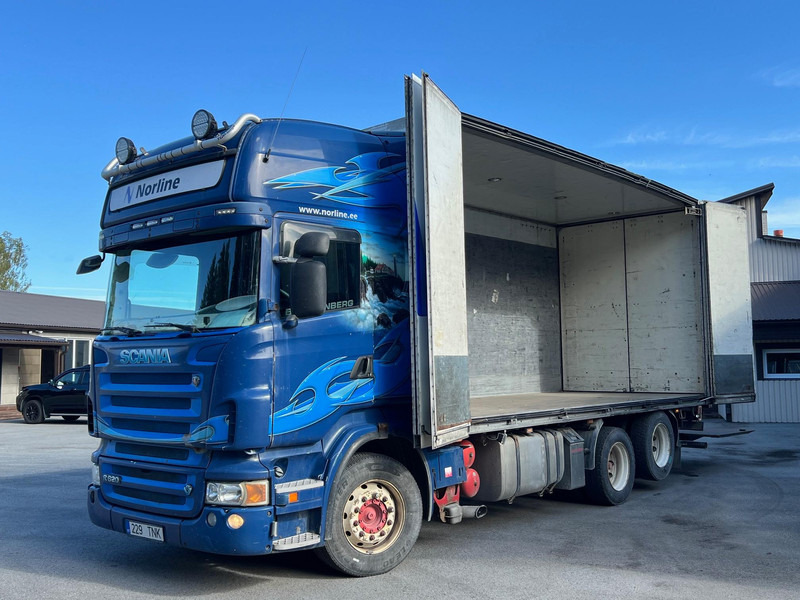 Scania R620 LB6X2HNB - OPEN SIDE - Camión caja cerrada: foto 1 Scania R620 LB6X2HNB - OPEN SIDE - Camión caja cerrada: foto 1