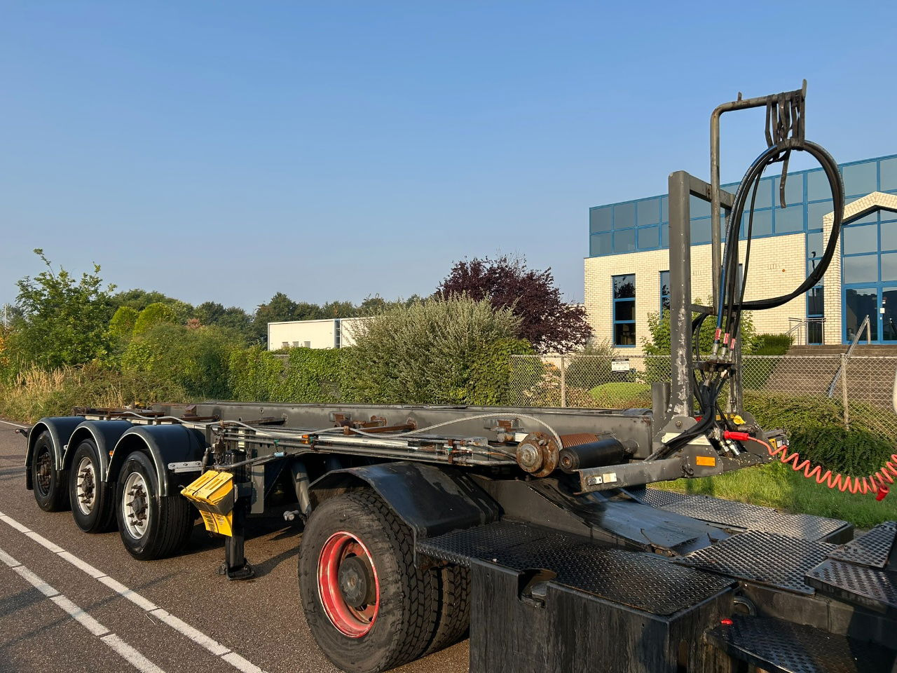 Diversen Cable system 90 tipping / disc brakes bpw / lifting axle / remote control - Semirremolque portacontenedore/ Intercambiable: foto 2 Diversen Cable system 90 tipping / disc brakes bpw / lifting axle / remote control - Semirremolque portacontenedore/ Intercambiable: foto 2