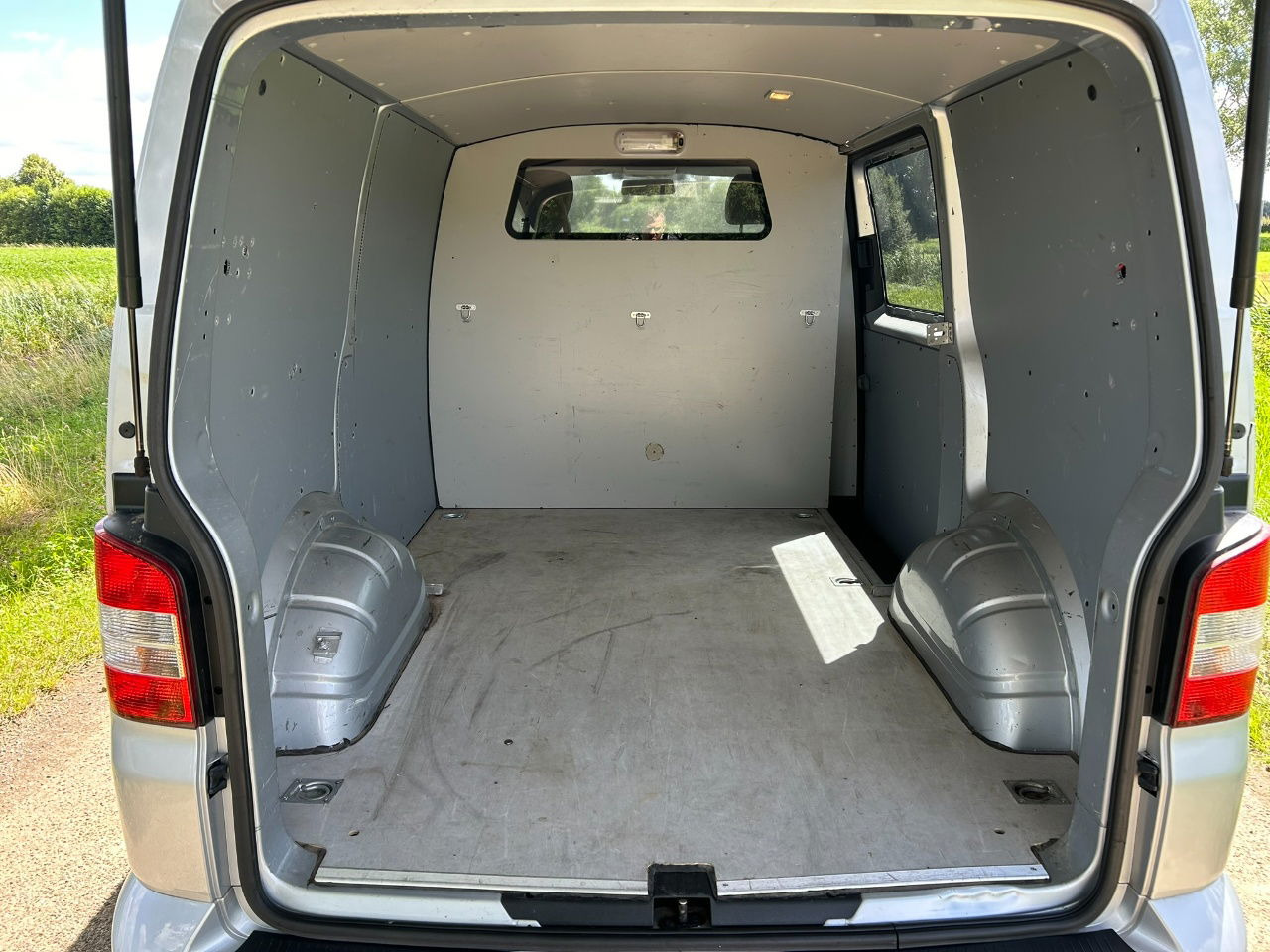 Furgoneta pequeña Volkswagen Transporter 2.0 TDI Bleumotion Technology L1 H1 114 PK apk 14-12-2024: foto 6