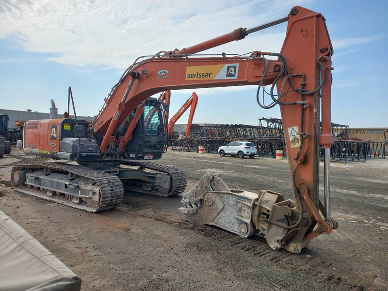 Hitachi ZX220 LC (Abu Dhabi) - Excavadora de cadenas: foto 3 Hitachi ZX220 LC (Abu Dhabi) - Excavadora de cadenas: foto 3