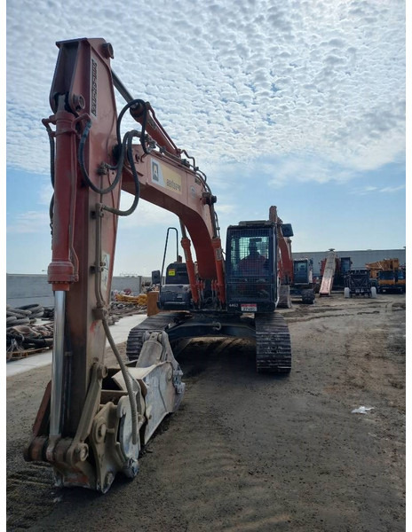 Hitachi ZX220LC (Abu Dhabi) - Excavadora de cadenas: foto 5 Hitachi ZX220LC (Abu Dhabi) - Excavadora de cadenas: foto 5